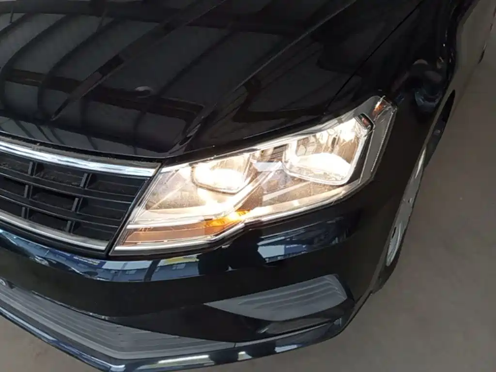 Volkswagen Jetta — миниатюра 24