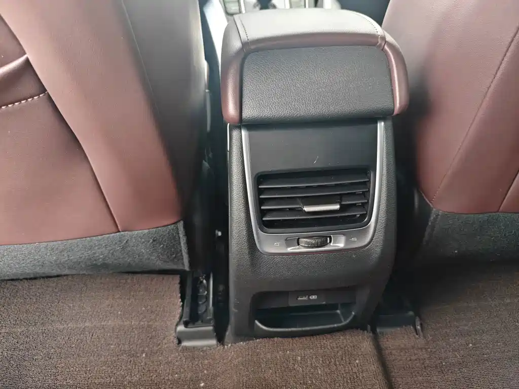 Geely Boyue — миниатюра 9
