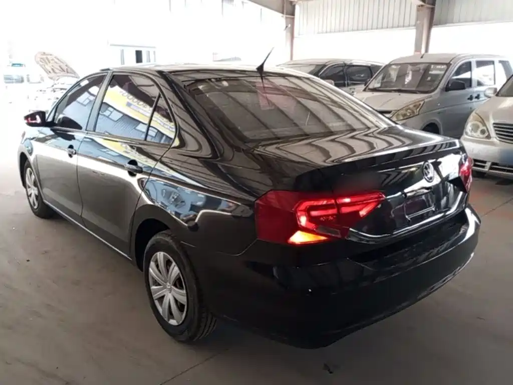 Volkswagen Jetta — миниатюра 5