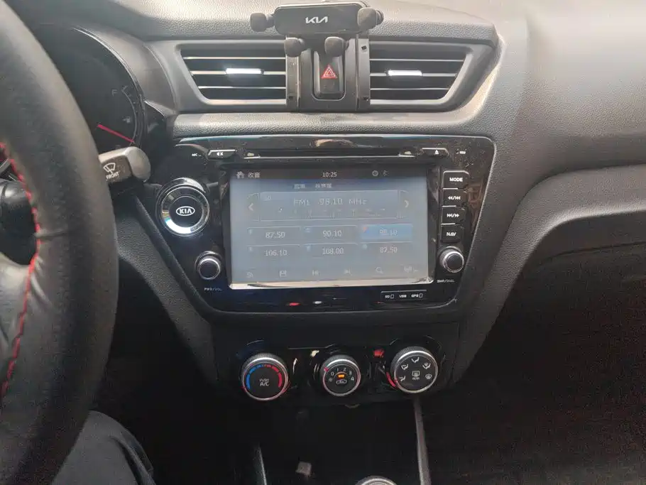 Kia K2 — миниатюра 13