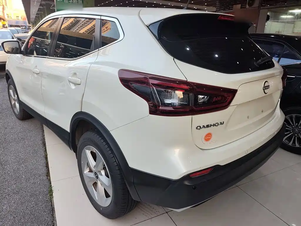Nissan Qashqai — миниатюра 10
