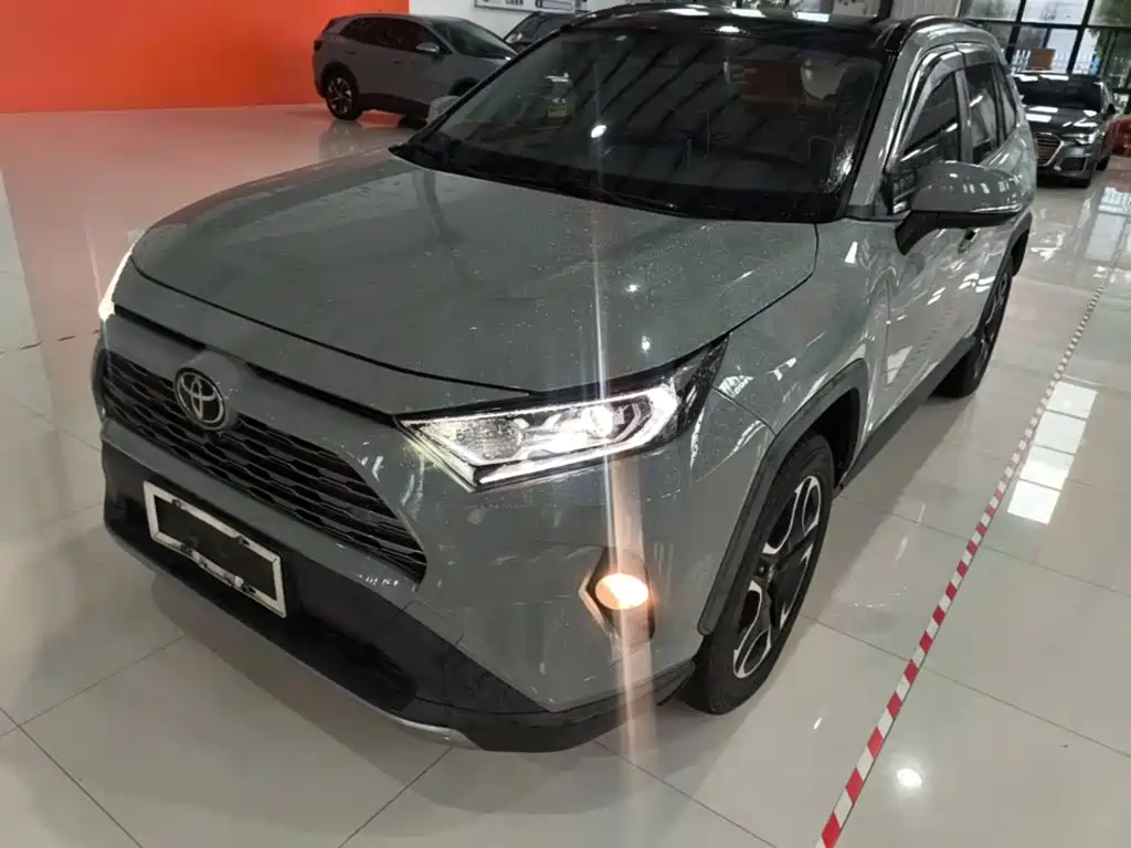 Toyota RAV4 — миниатюра 2
