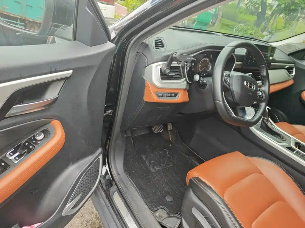 Geely Vision X6 — миниатюра 12