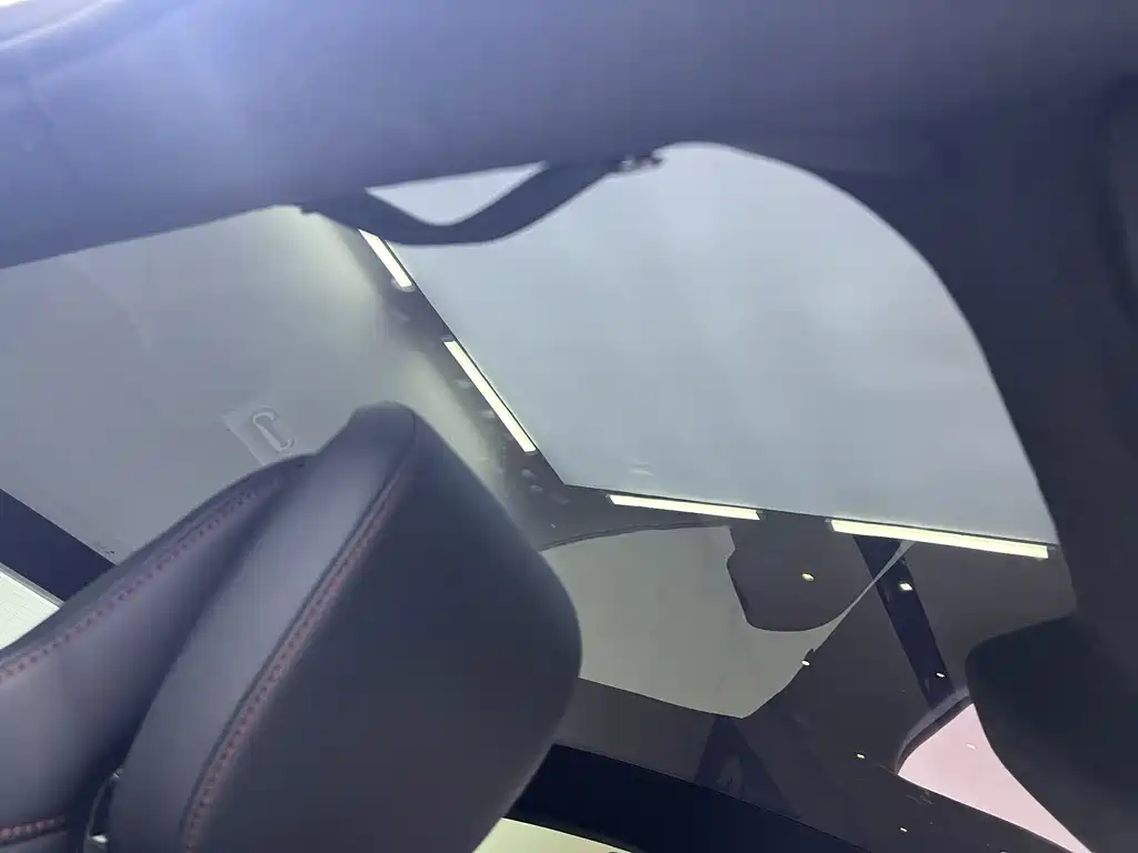 Xiaomi SU7 — миниатюра 15