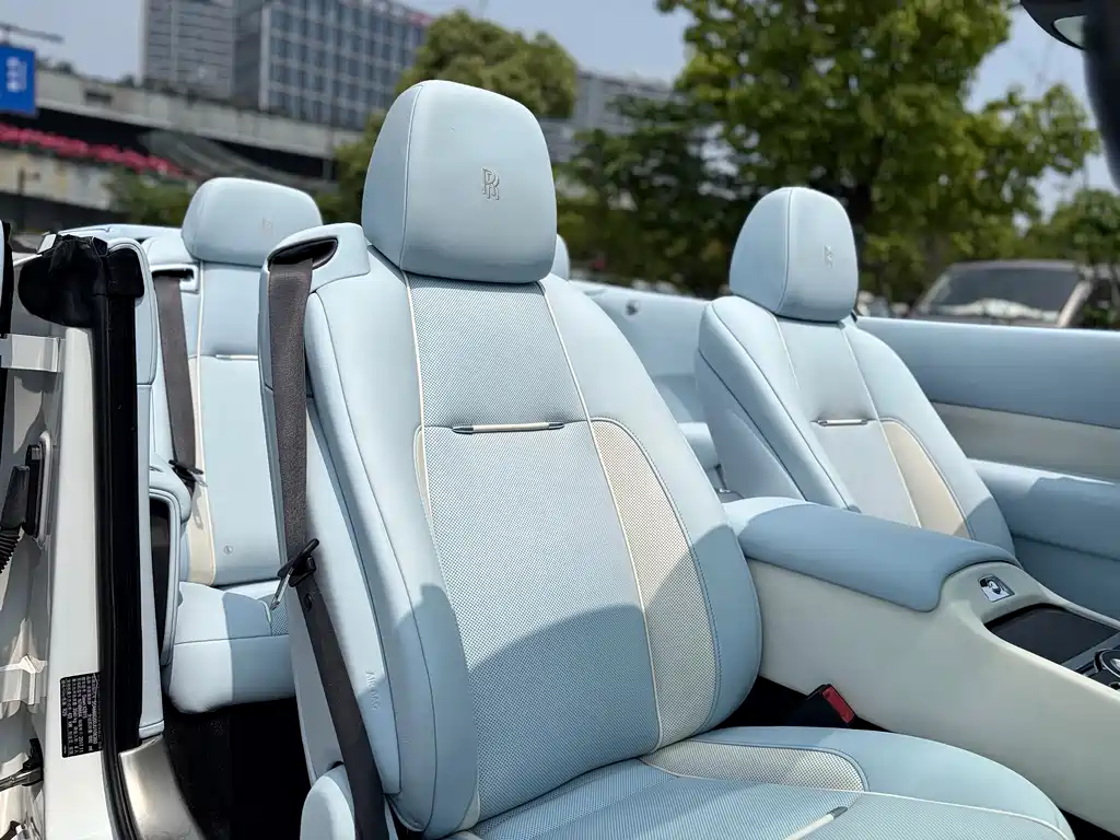 Rolls-Royce Dawn — миниатюра 17