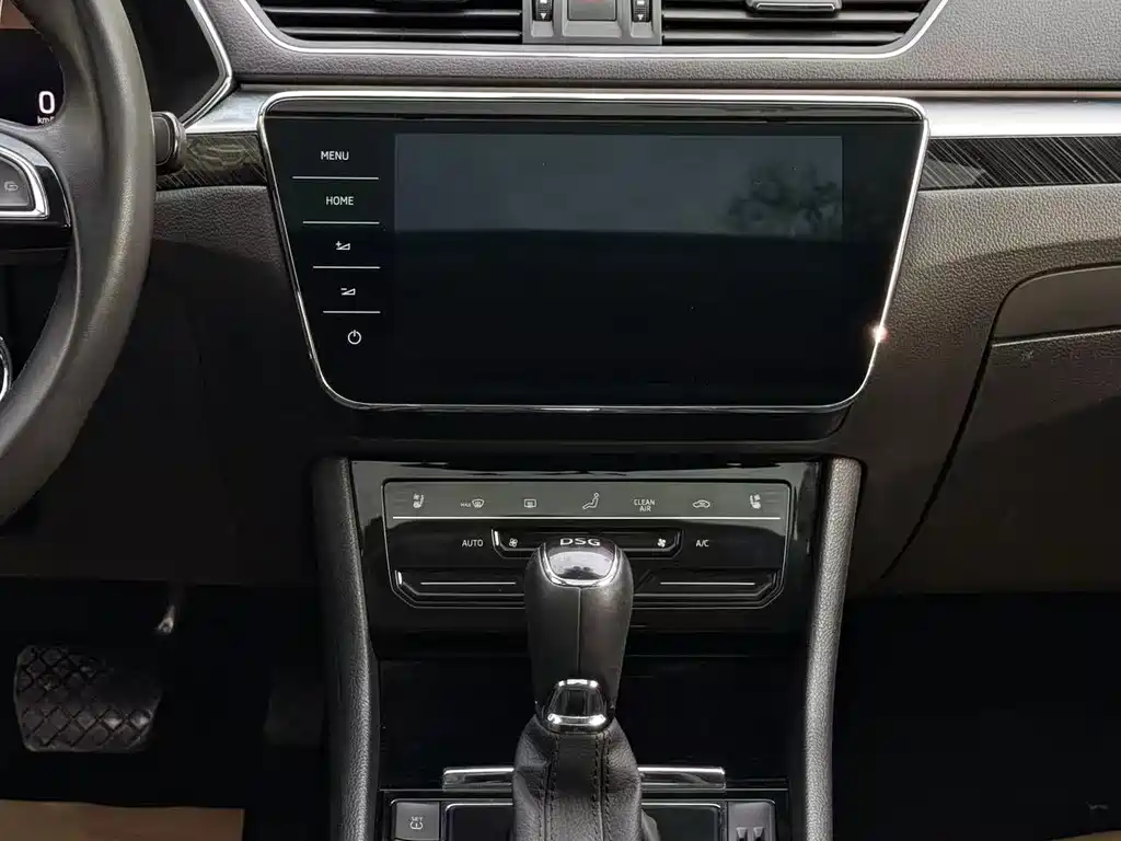 Skoda Superb — миниатюра 24