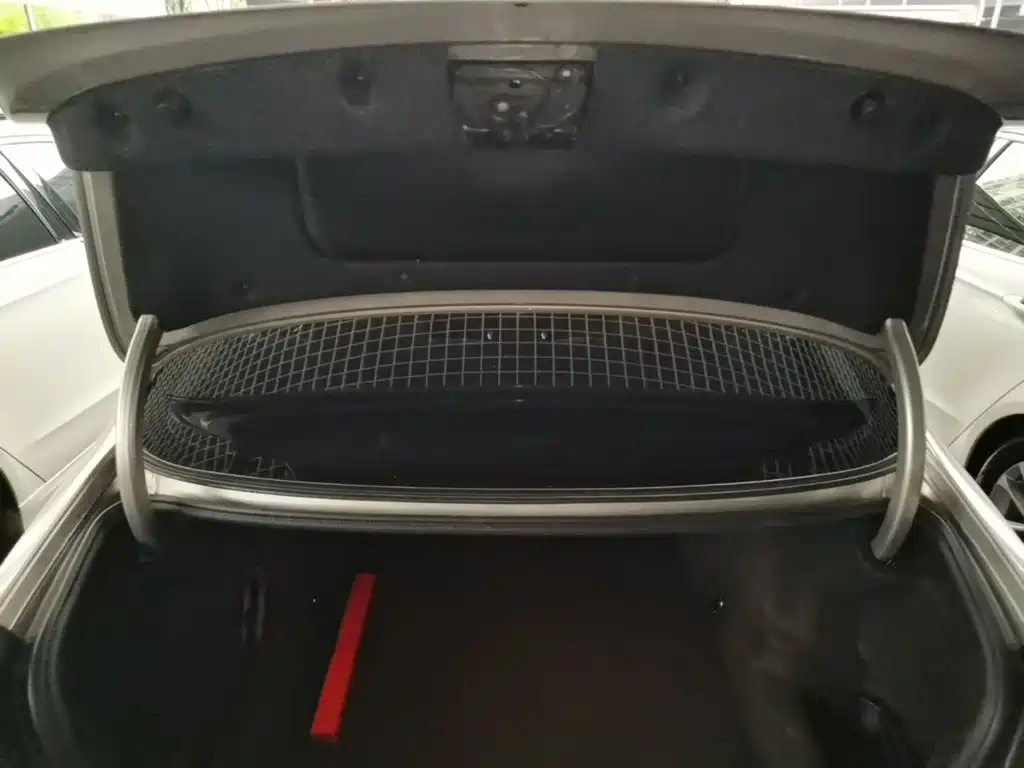 BMW 5 Series — миниатюра 19