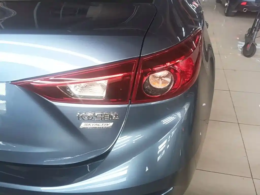 Mazda 3 Axela — миниатюра 8