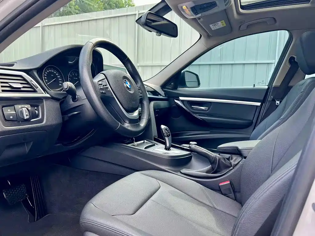 BMW 3 Series — миниатюра 9