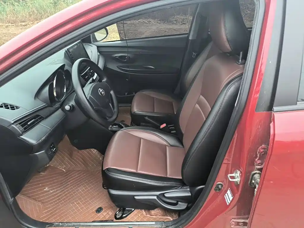 Toyota Yaris L — миниатюра 15