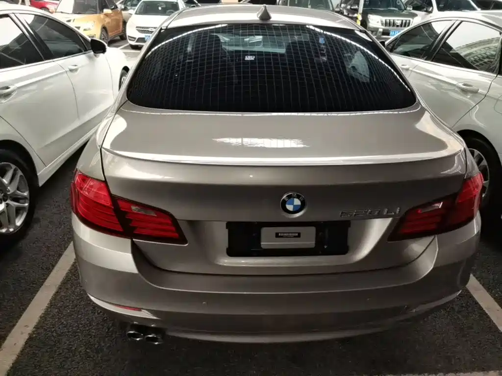 BMW 5 Series — миниатюра 6