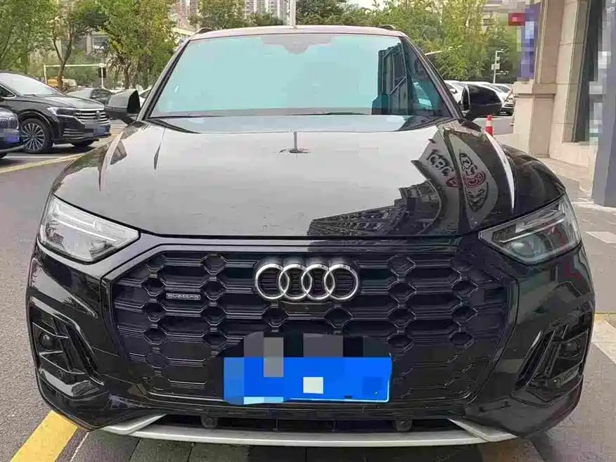 Audi Q5L — миниатюра 2