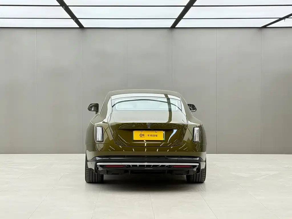 Rolls-Royce Phantom — миниатюра 15