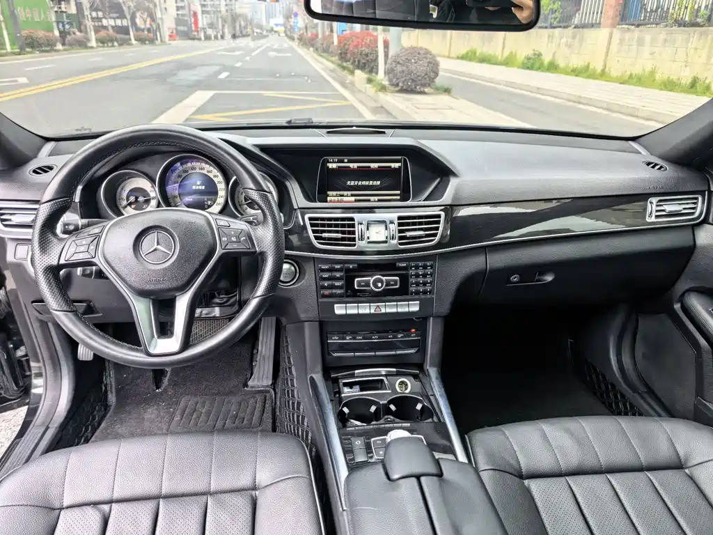 Mercedes-Benz E-Class E 2015 E 260 L Sport Fashion