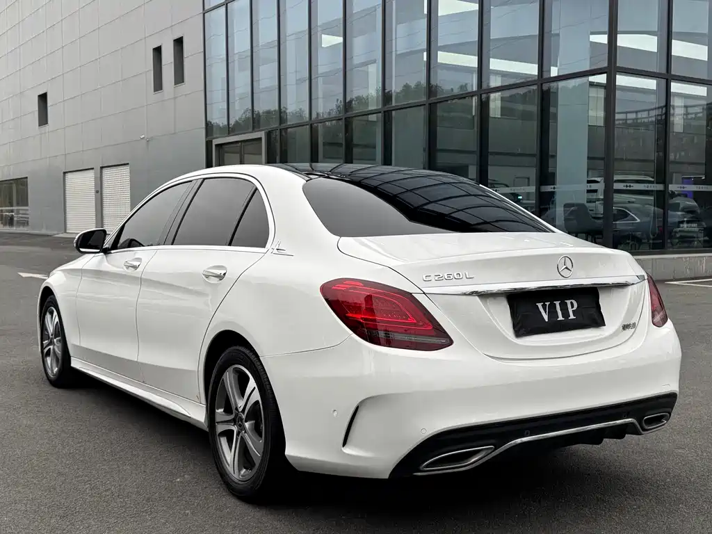 Mercedes-Benz C-Class — миниатюра 16