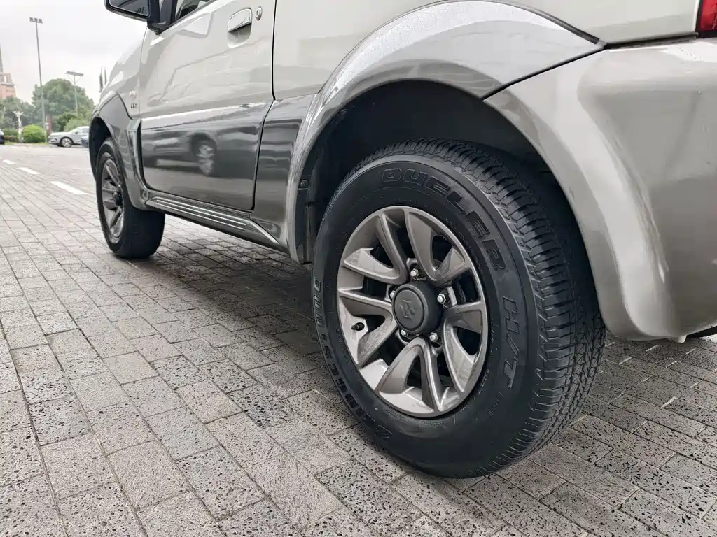 Suzuki Jimny — миниатюра 9