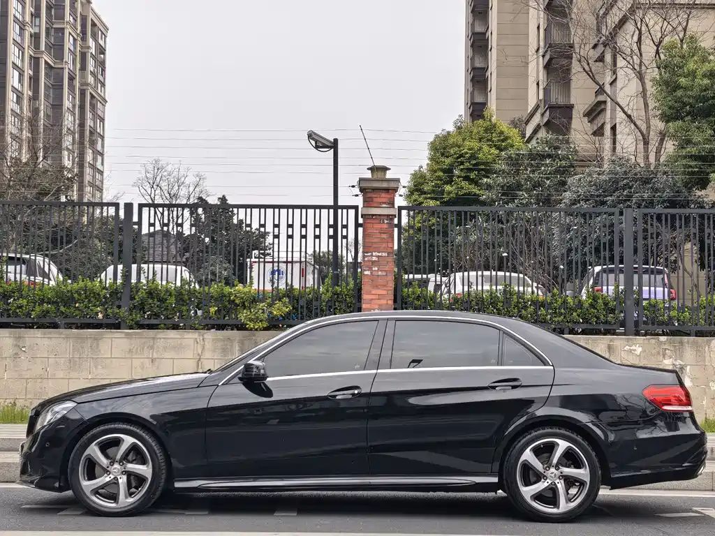 Mercedes-Benz E-Class E 2015 E 260 L Sport Fashion