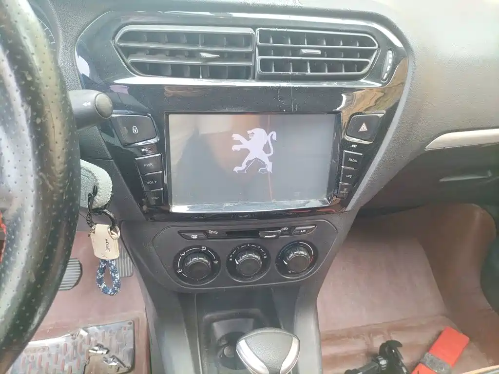 Peugeot 301 — миниатюра 14