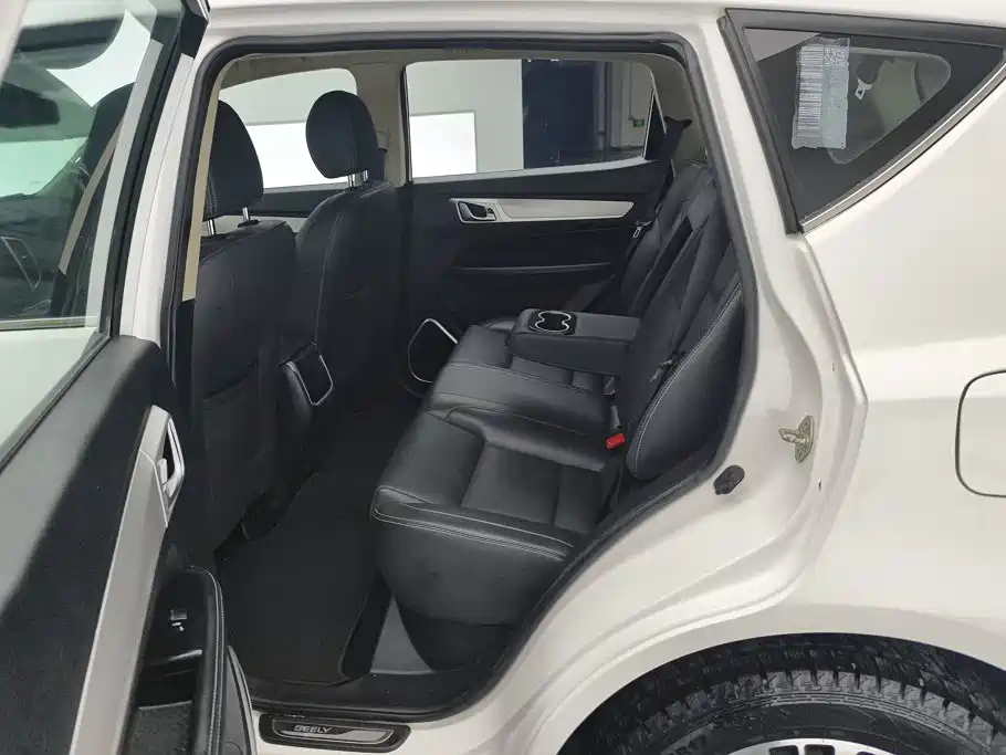 Geely Vision X6 — миниатюра 11