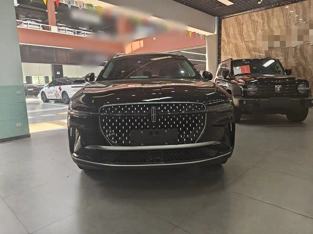 Lincoln Nautilus — миниатюра 2