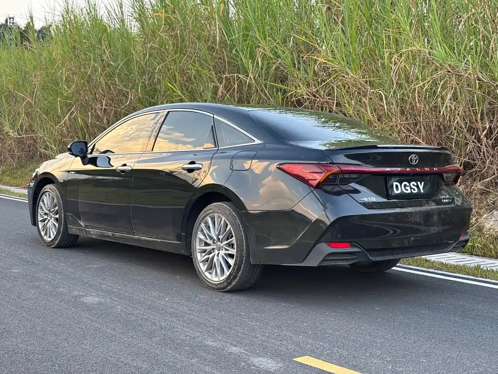 Toyota Avalon — миниатюра 3