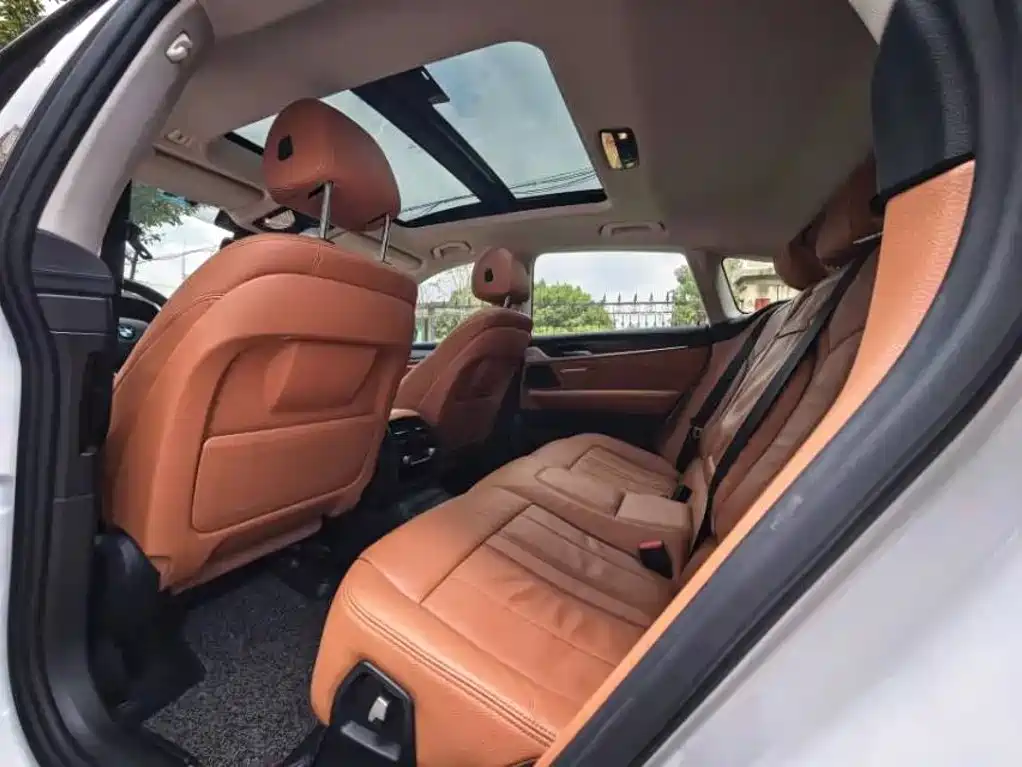 BMW 6 Series GT — миниатюра 8