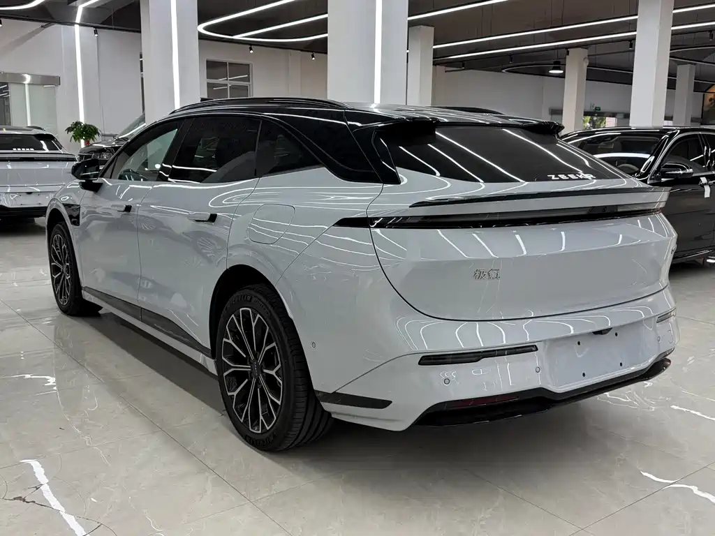 Zeekr 007GT — миниатюра 13