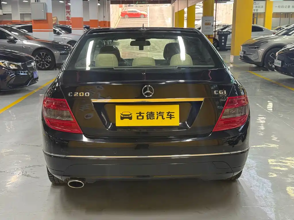 Mercedes-Benz C-Class — миниатюра 6