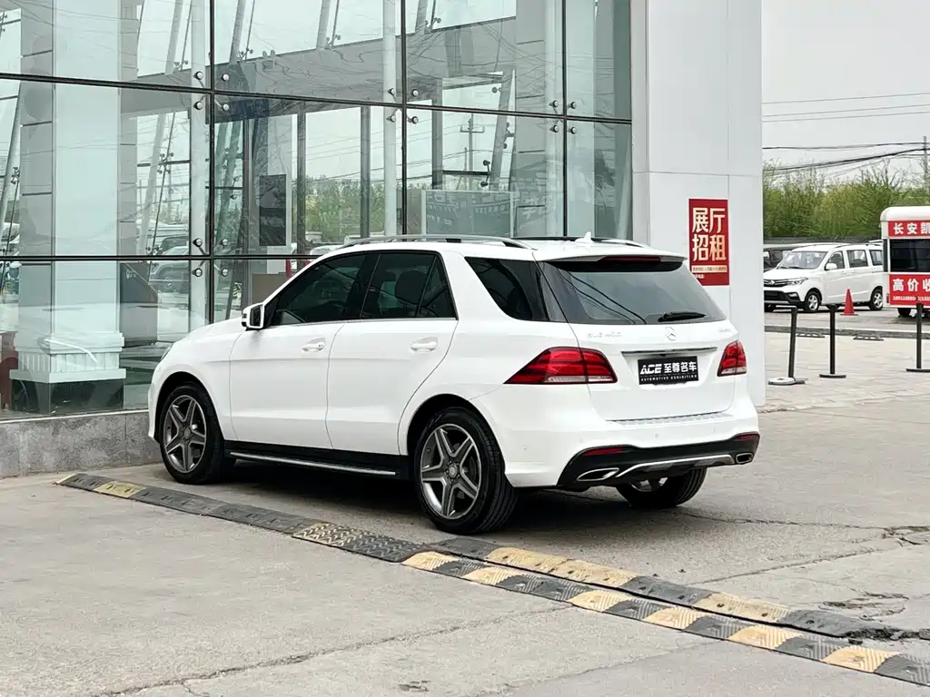 Mercedes-Benz GLE (Import) — миниатюра 6