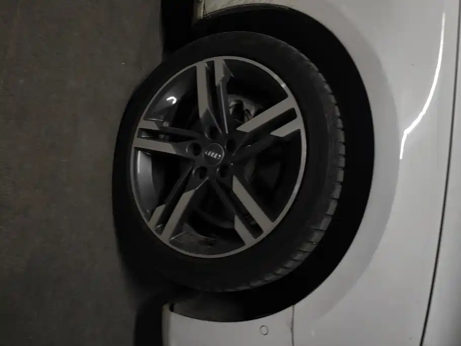 Audi A4L — миниатюра 6