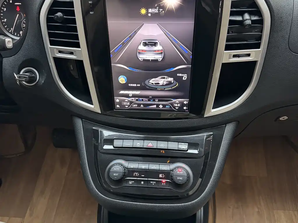 Mercedes-Benz Vito — миниатюра 14