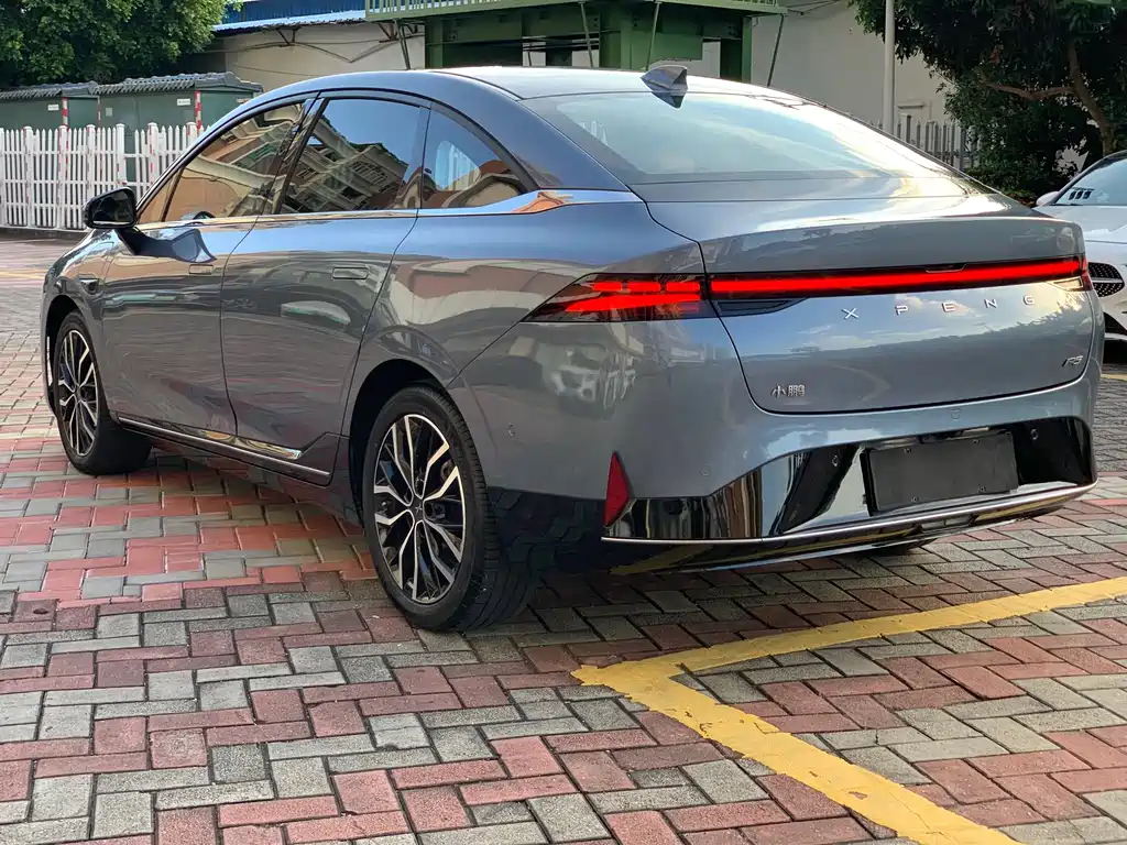 XPeng P5 — миниатюра 5