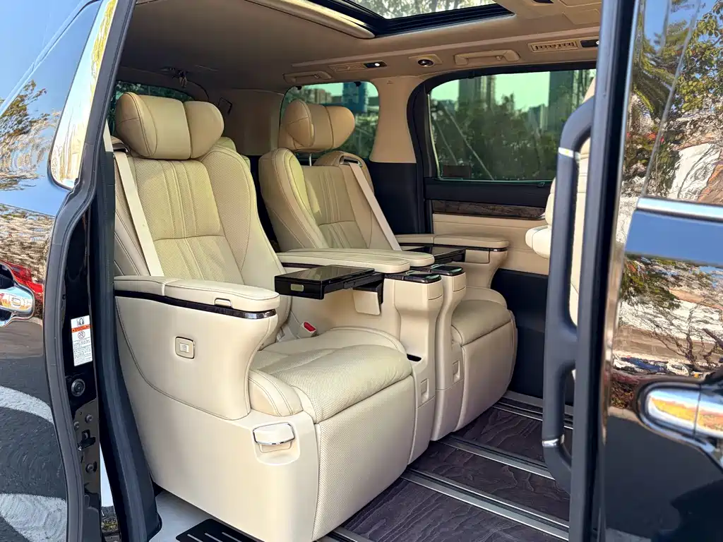 Toyota Vellfire — миниатюра 19
