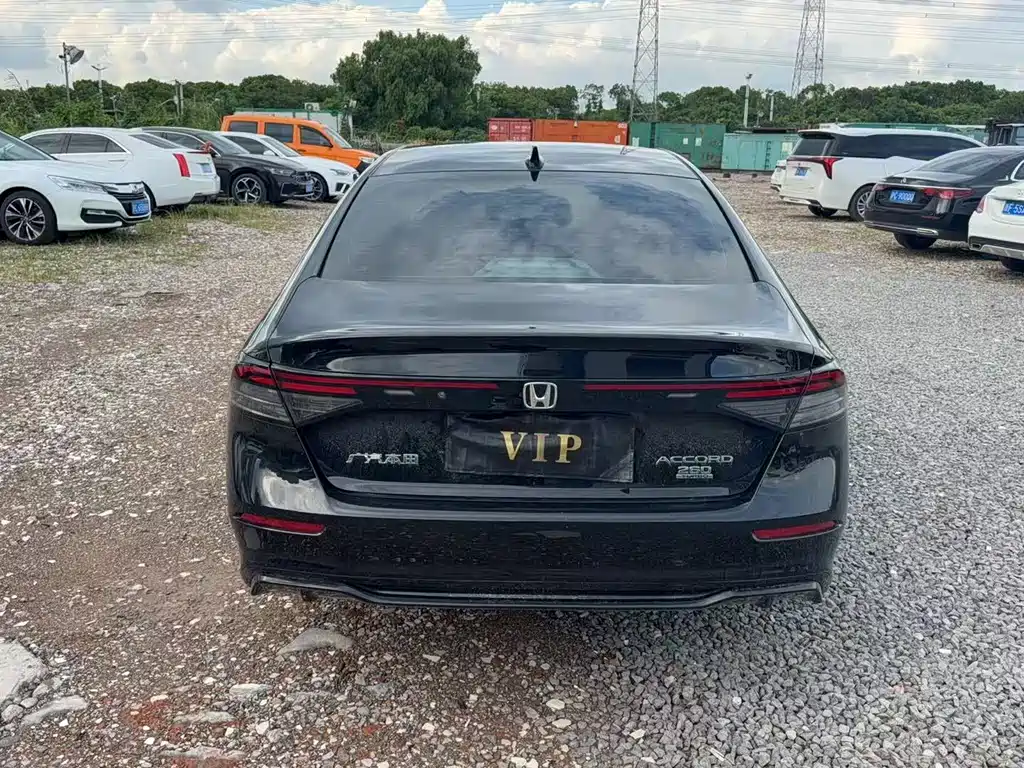 Honda Accord — миниатюра 6