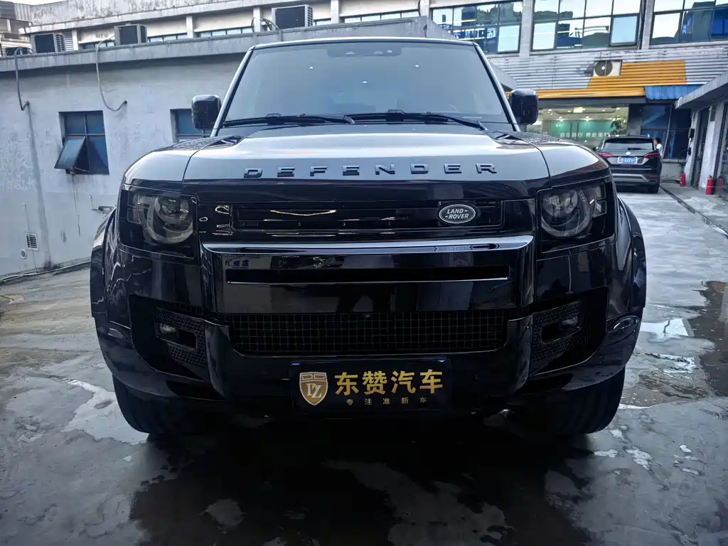 Land Rover Defender — миниатюра 2