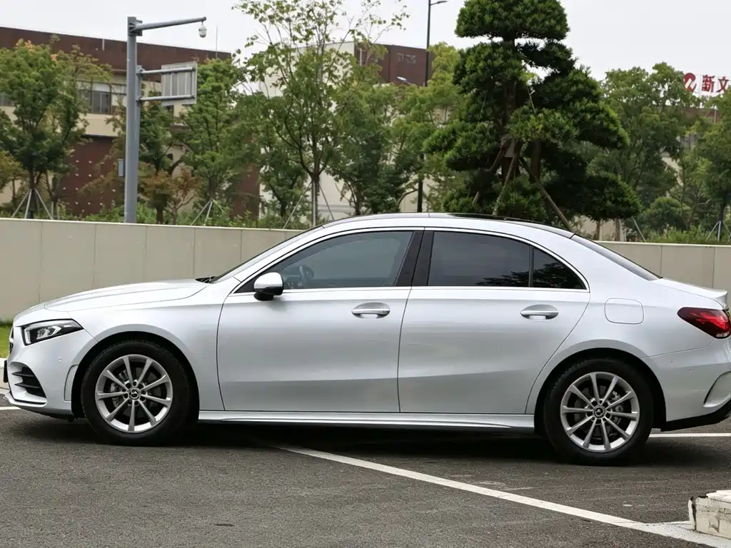 Mercedes-Benz A-Class — миниатюра 17