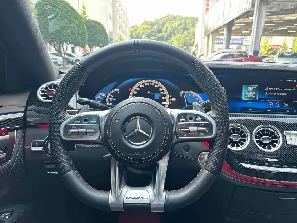 Mercedes-Benz S-Class — миниатюра 6