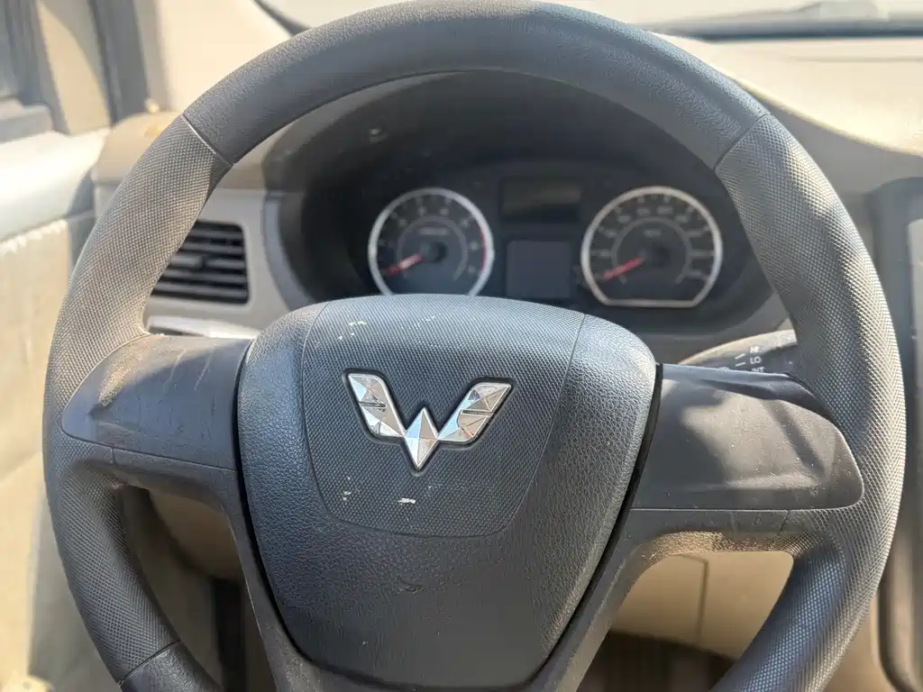 Wuling Rongguang V — миниатюра 13