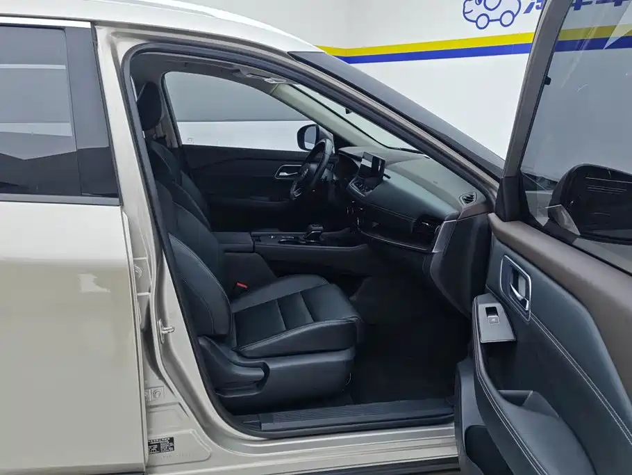 Nissan X-Trail — миниатюра 8