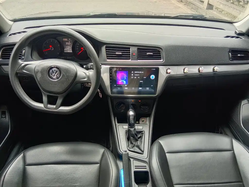 Volkswagen Lavida — миниатюра 5