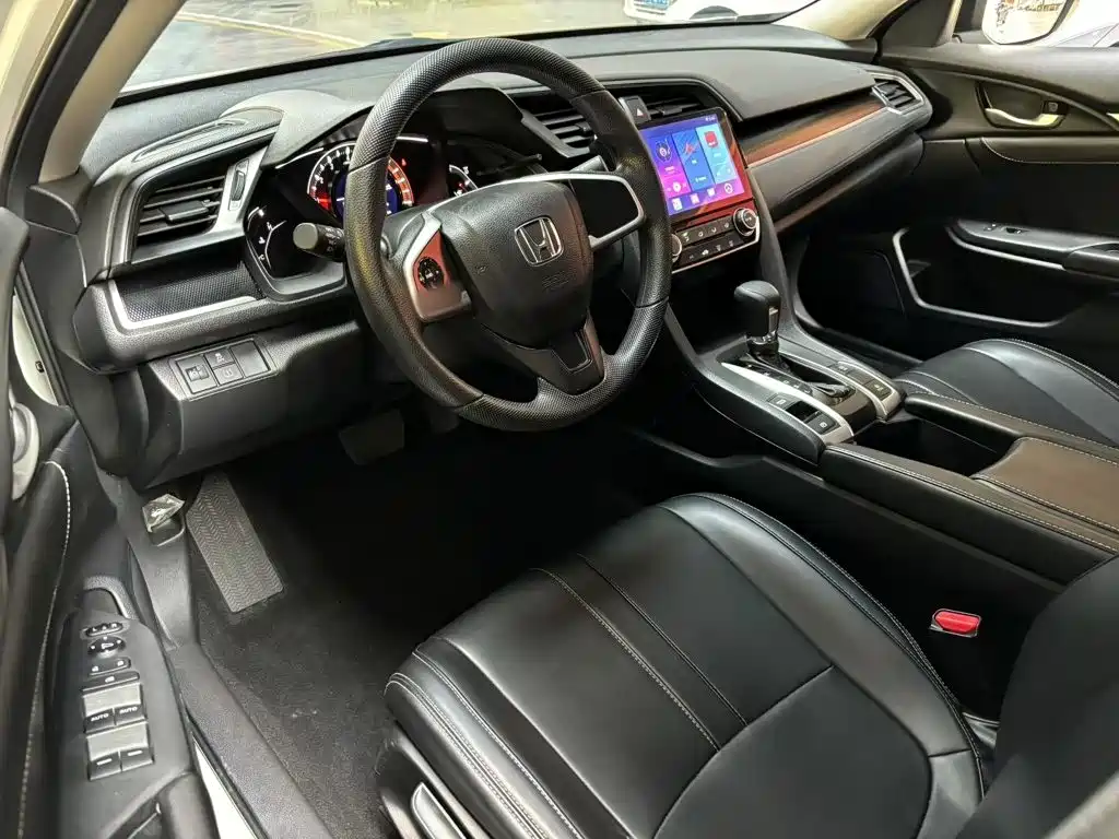 Honda Civic — миниатюра 12