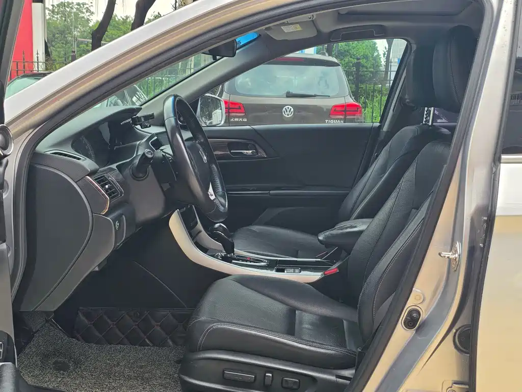 Honda Accord — миниатюра 5