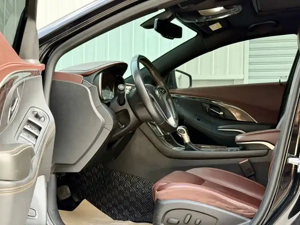 Buick LaCrosse — миниатюра 6