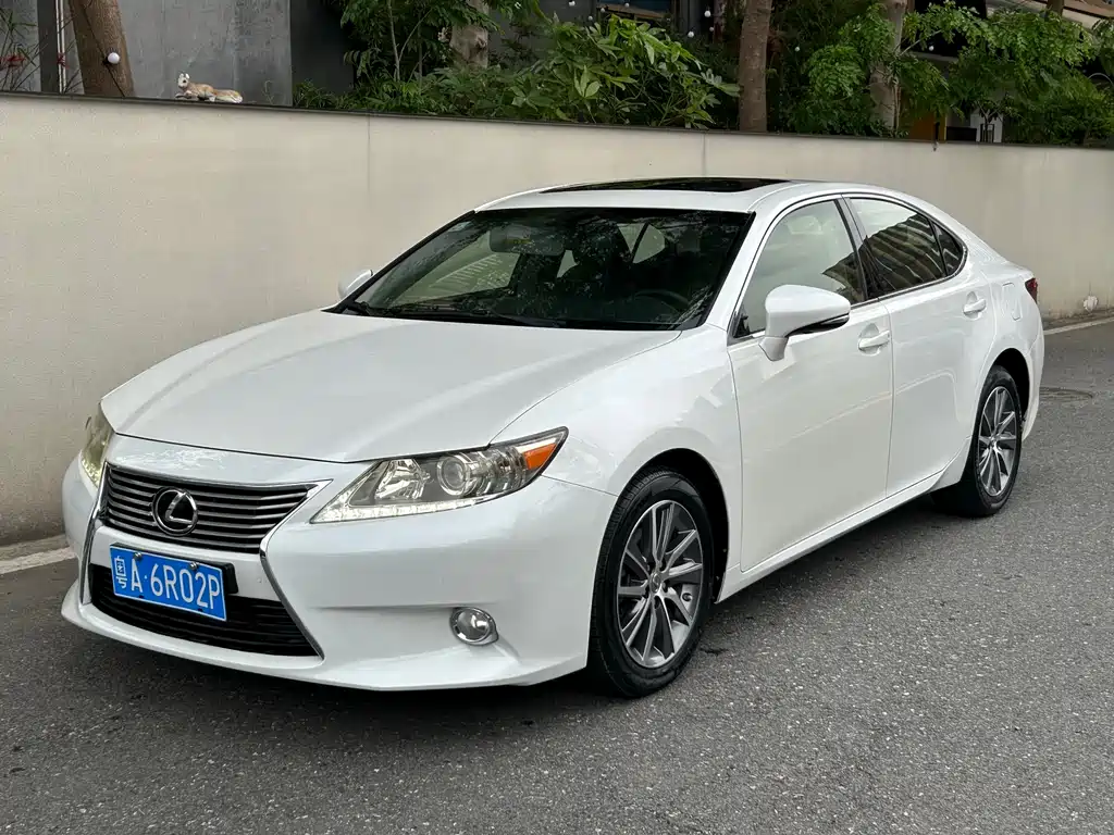 Lexus ES 2013