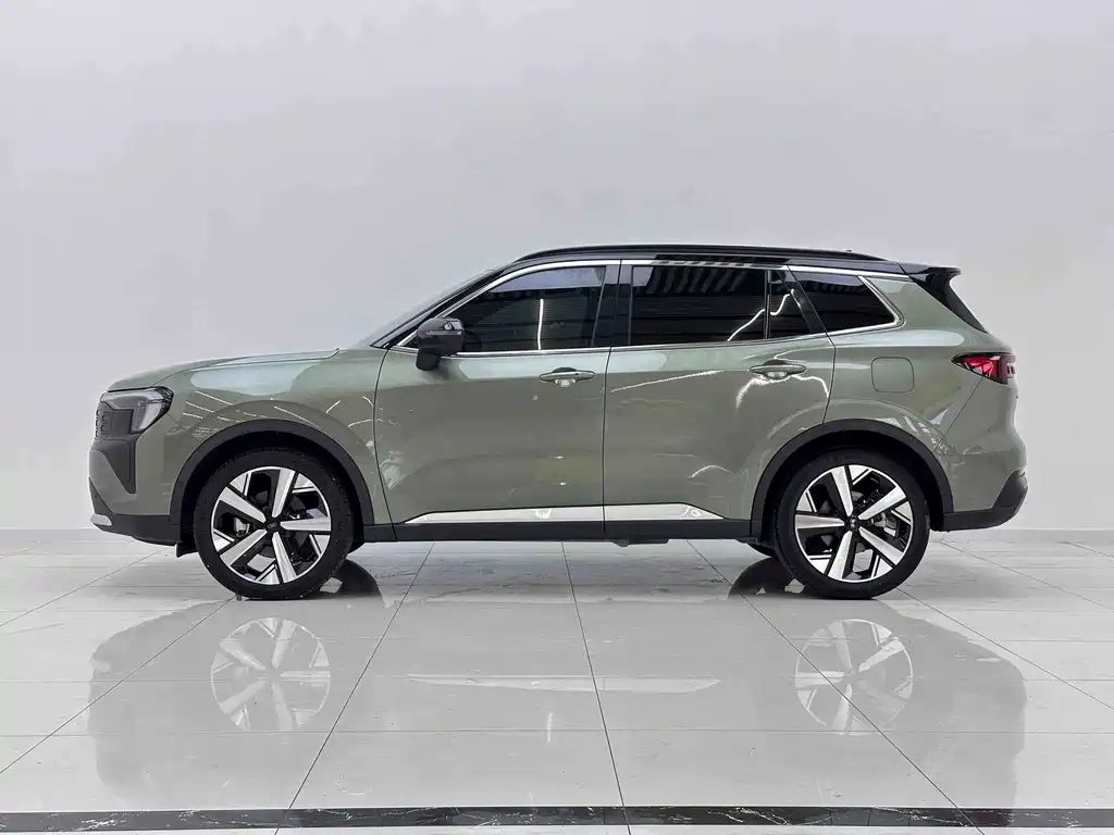 Ford Equator Sport — миниатюра 4