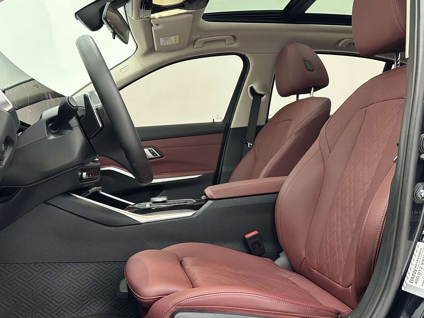 BMW 3 Series 2.0 л 2023 г. Чёрный, пробег 18000 км