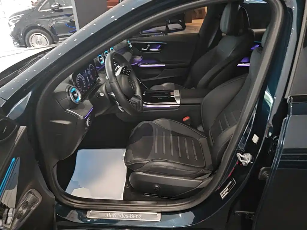 Mercedes-Benz C-Class — миниатюра 15