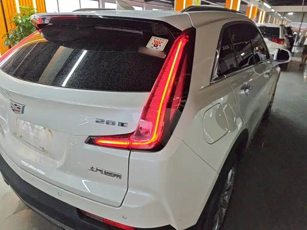 Cadillac XT4 — миниатюра 8