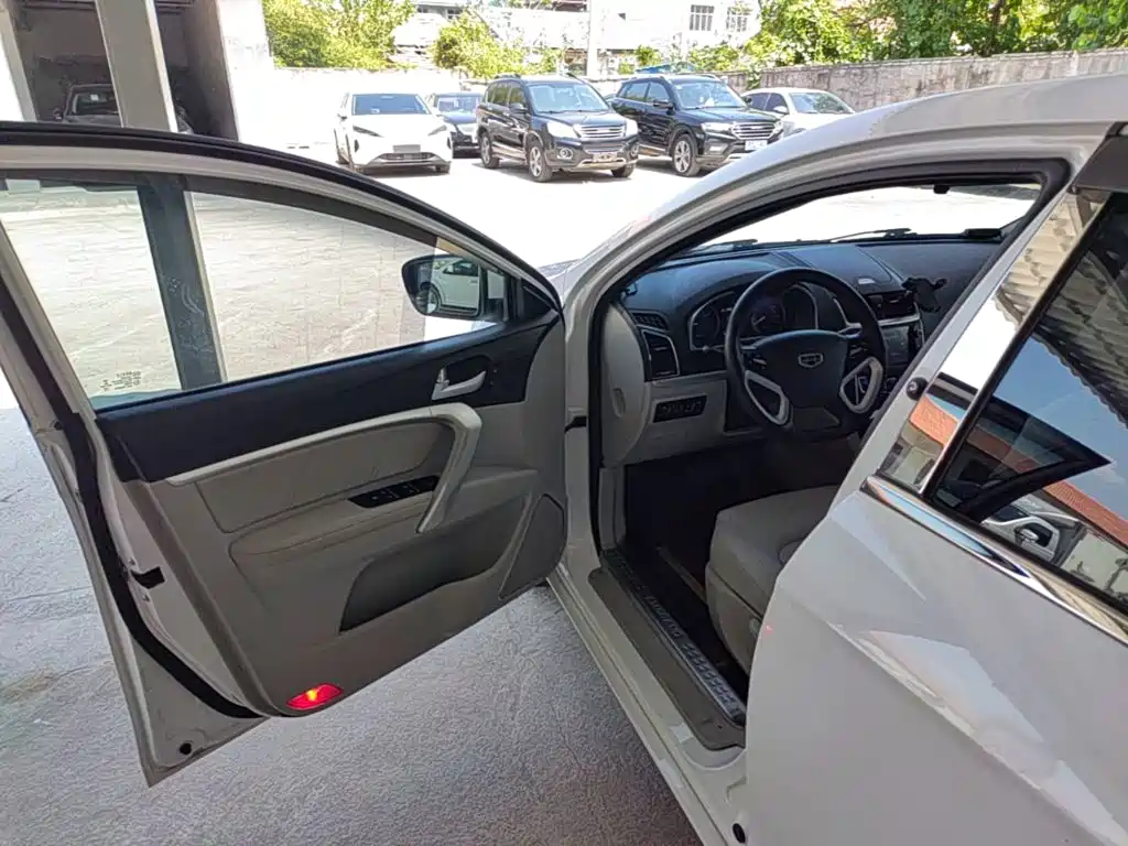 Geely Emgrand — миниатюра 16
