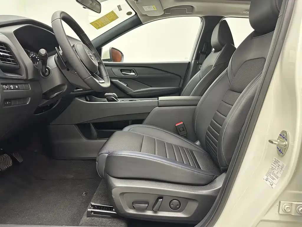 Nissan Qashqai — миниатюра 17